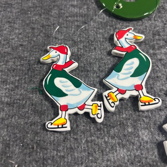 Vintage Ceramic Skating Geese Vintage Christmas Mobile Ornament Cottagecore - Picture 1 of 10